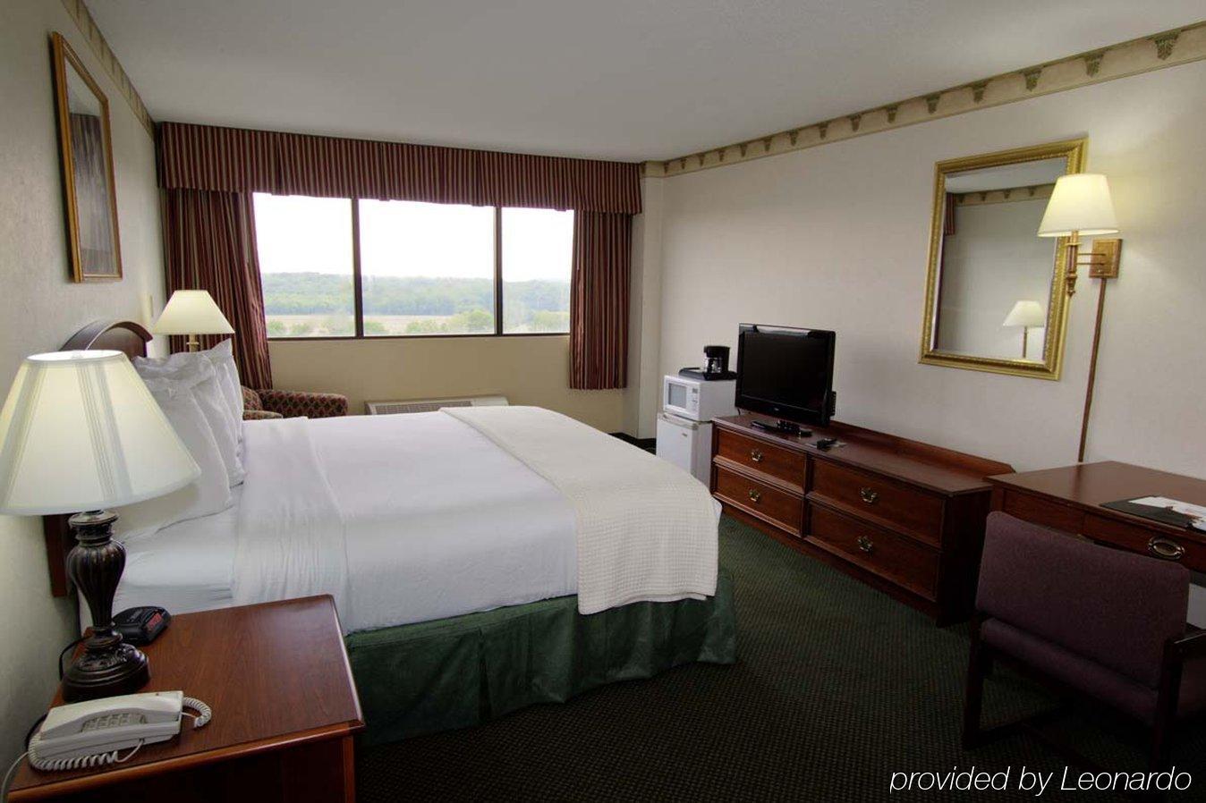 Doubletree By Hilton Clarksville Riverview Номер фото