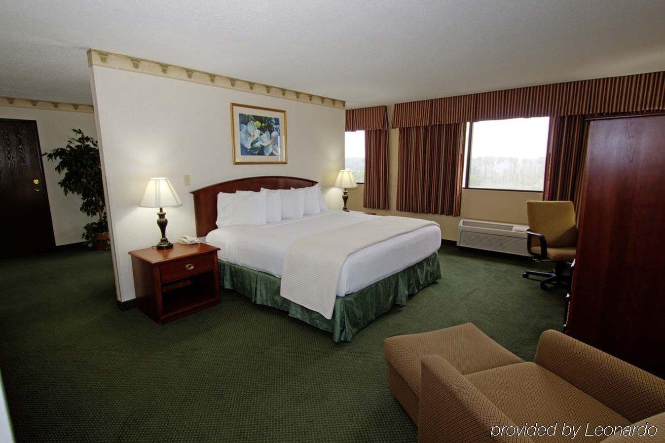 Doubletree By Hilton Clarksville Riverview Номер фото